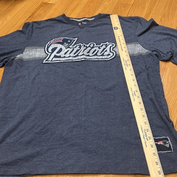 NFL team apparel New England patriots vneck long sleeve shirt size xlarge . - Picture 7 of 8
